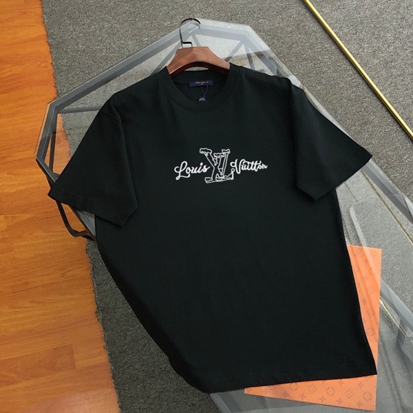 ブランドTシャツ正面デザイン